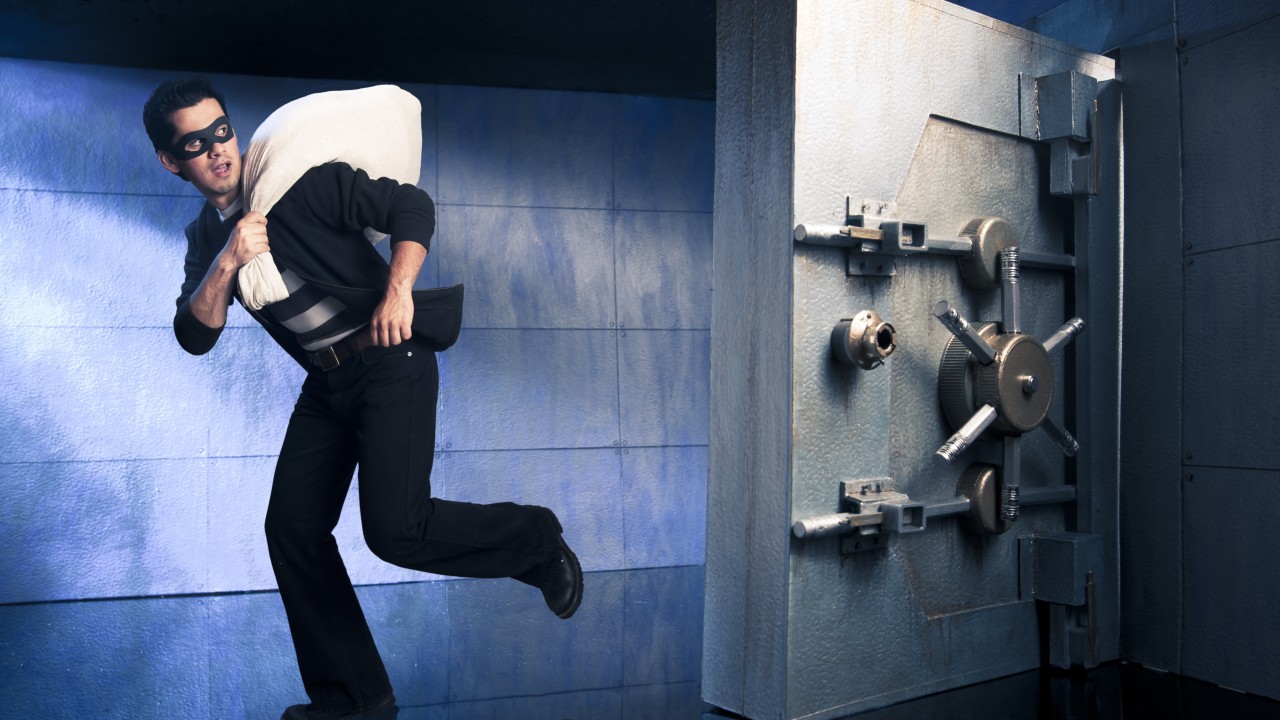 Read more about the article The Five Stages of Healthcare Grief: How to Overcome the Healthcare Heist