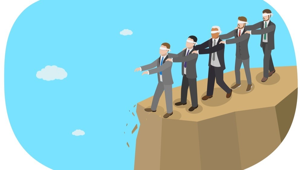 You are currently viewing 🕶️ The Blind Leading the Blind: Why Most Employers Aren’t Getting the Guidance They Deserve